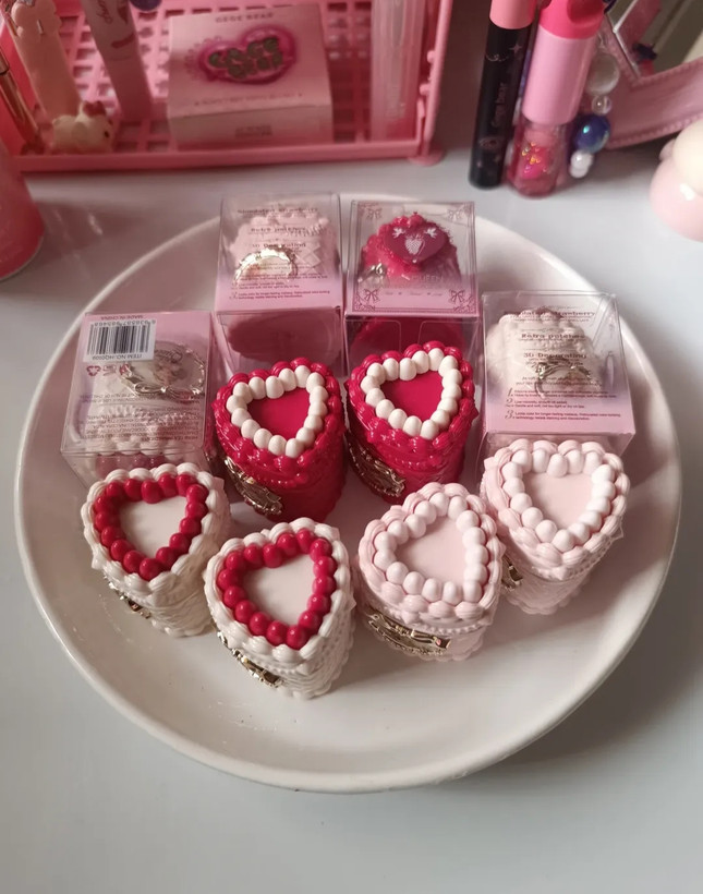 رژ لب کیکی/رژ سلطنتی/کیفیت عالی